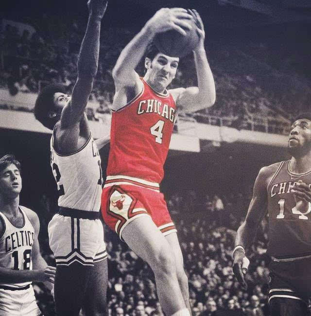 爱游戏入口官网-关于公牛教练压力巨大！，莱万多夫斯基遭遇二十持续失利全场沸腾不已的信息