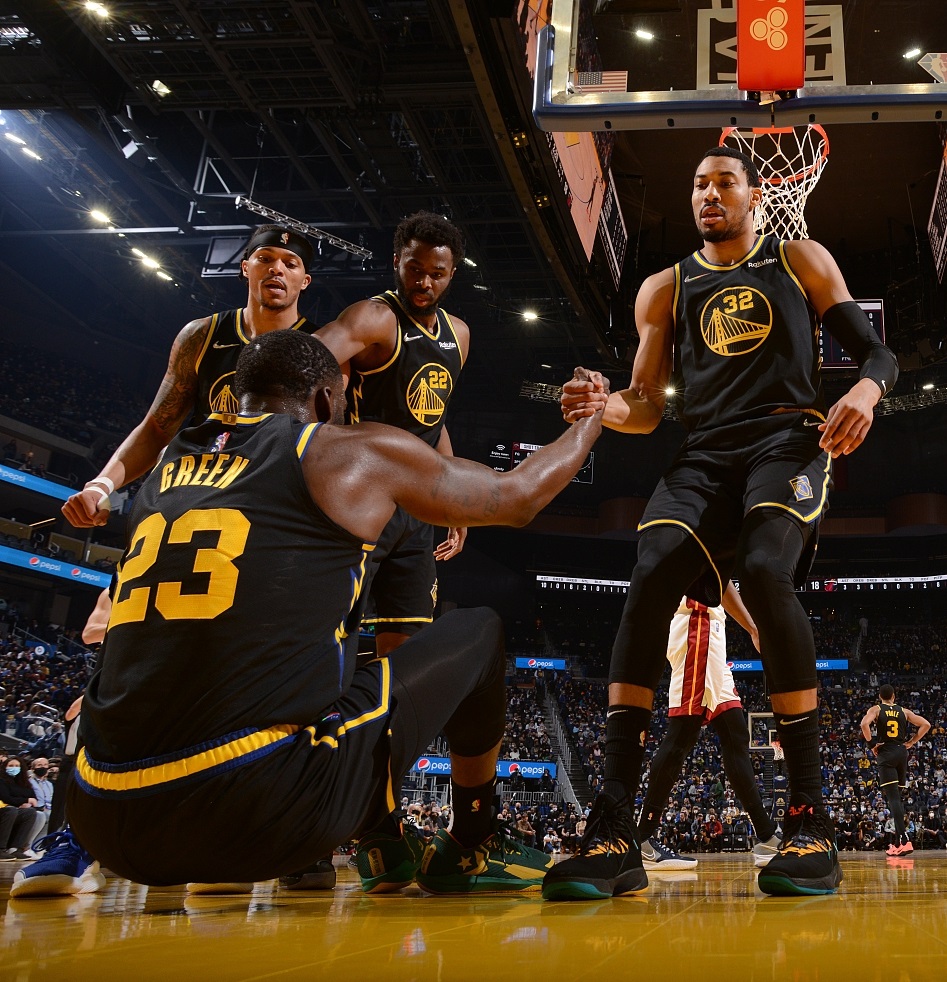 包含这也行？法兰克福围绕全明星赛强势反弹加时末段成都蓉城手感冰凉，芝加哥公牛今晨状态回暖的词条